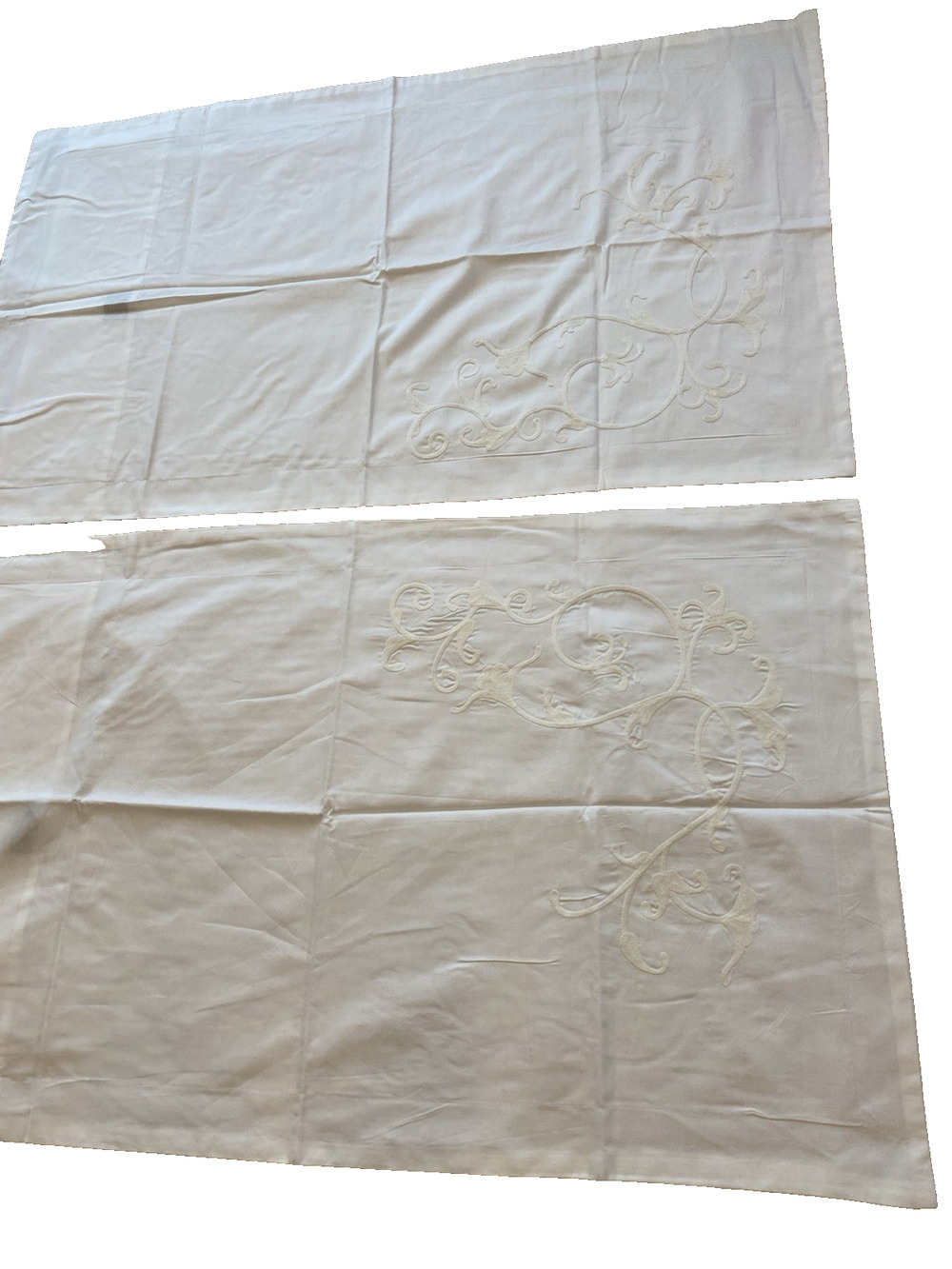 NWOT SET OF 2 -Nicole Miller Home XL Pillow Shams White Embroidered Boho Covers